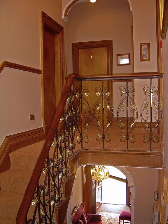 Verdon Guest House Stoke-on-Trent Exterior photo